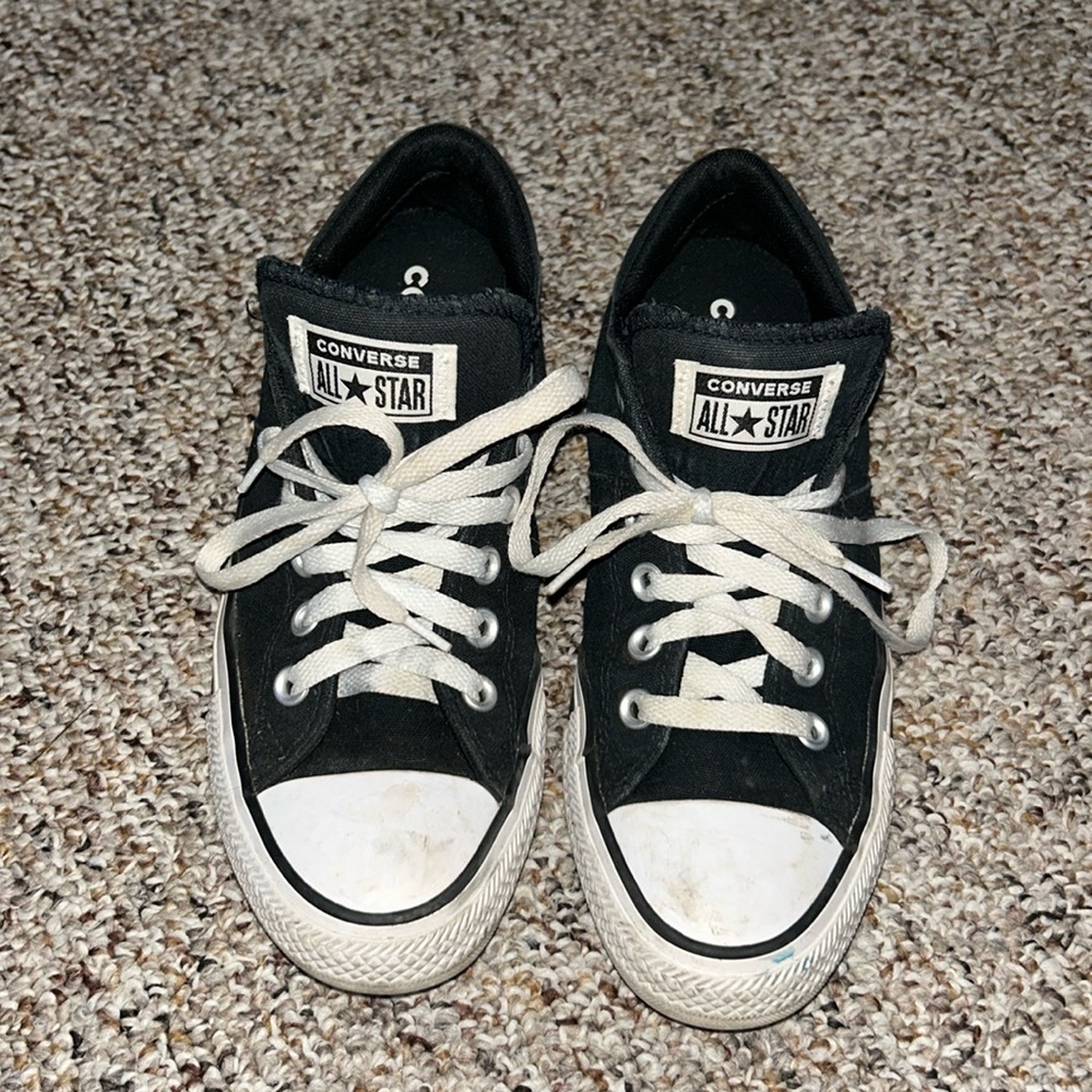 Black thick tongue converse